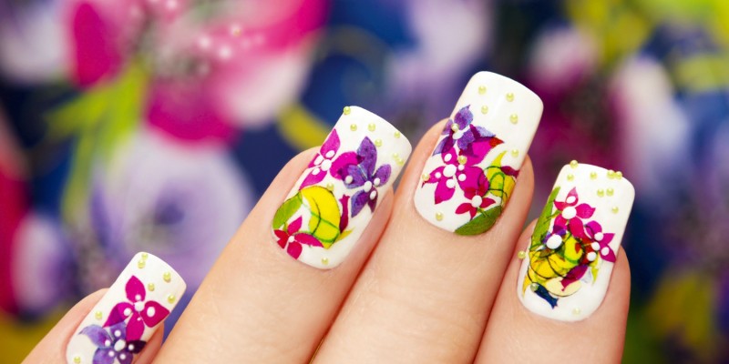 Fingerngel mit Nail Art